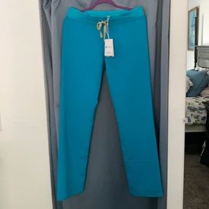NWT FIGS scrub pants